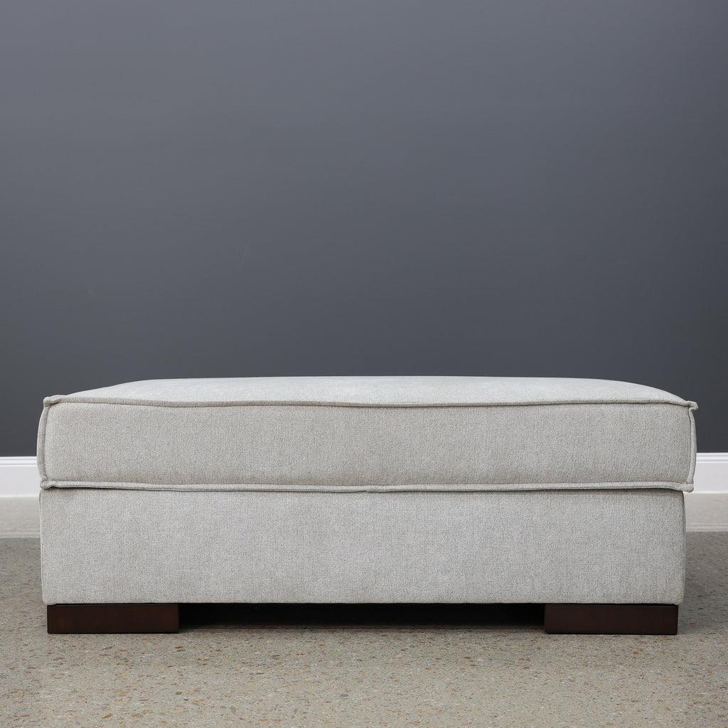Gembrook Ottoman w/ Storage - Light Grey