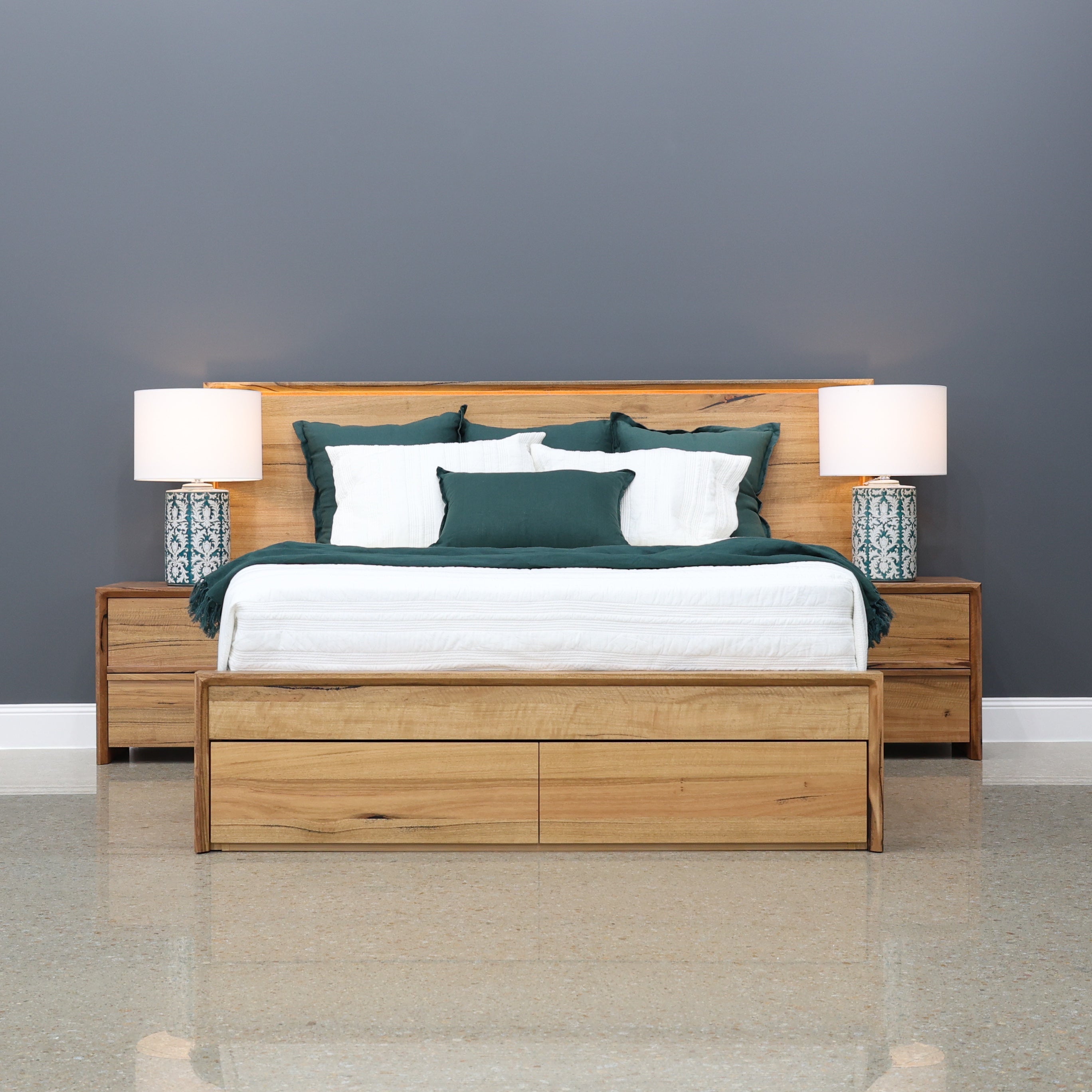 Scarbrough Bedside Table