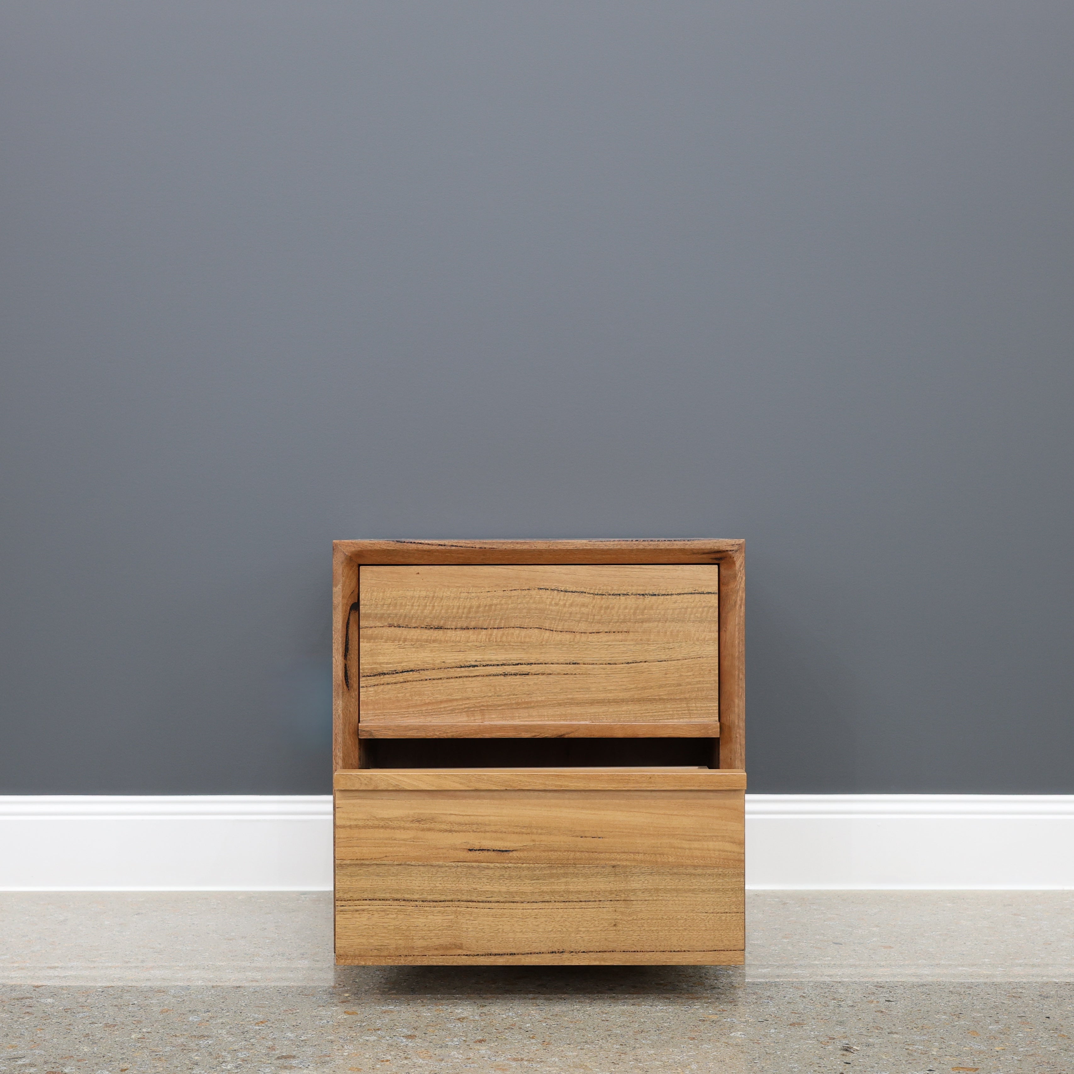 Scarbrough Bedside Table